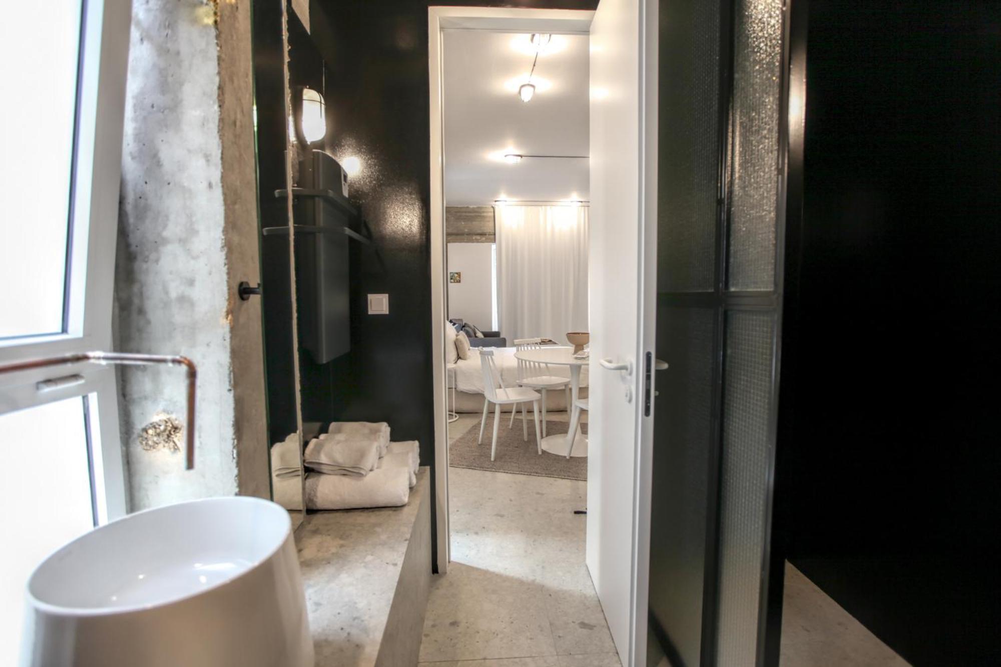 Convent - Huge One Combination Appartement Kalambaka